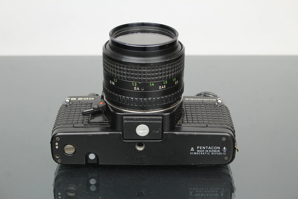 Praktica B200 electronic + Prakticar 50mm 1.8 lens
