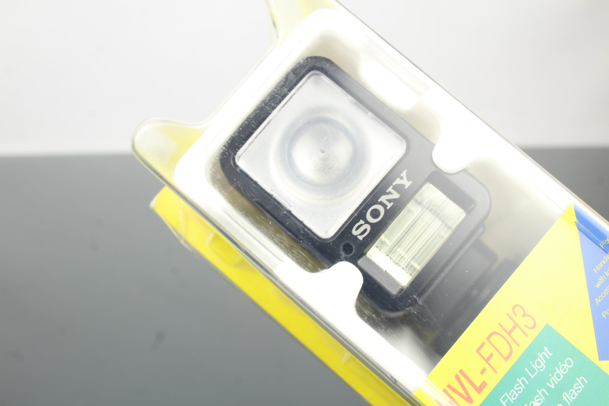 Sony HVL-FDH3 Flash + Sony VCL-DH1730 Tele Conversion lens