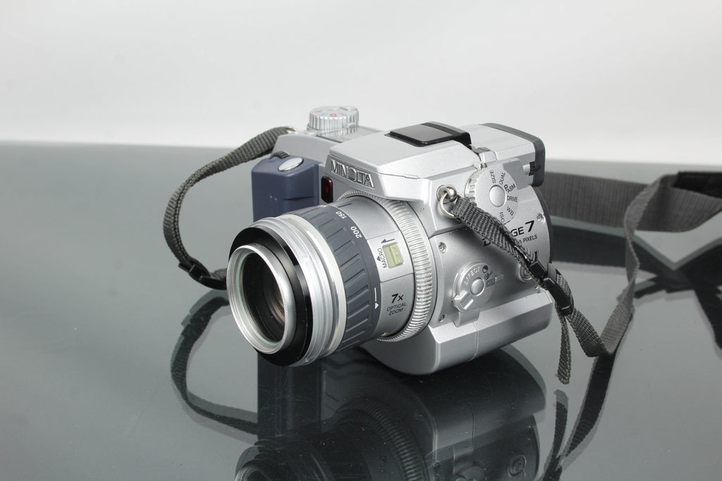 Minolta Dimage7 - Dutch|Thrift