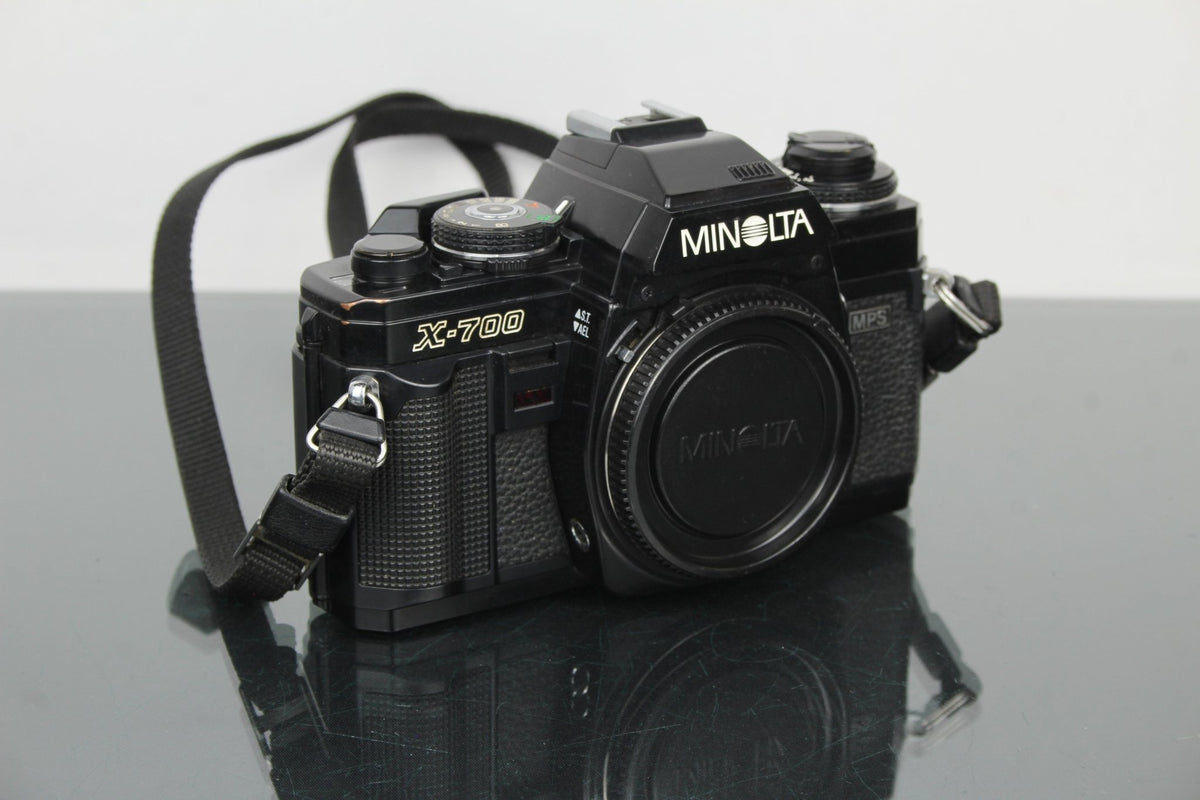 Minolta X - 700 - Dutch|Thrift