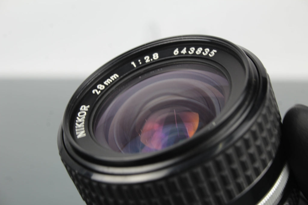 Nikkor 28mm 1:2.8 Nikon F mount - Dutch|Thrift