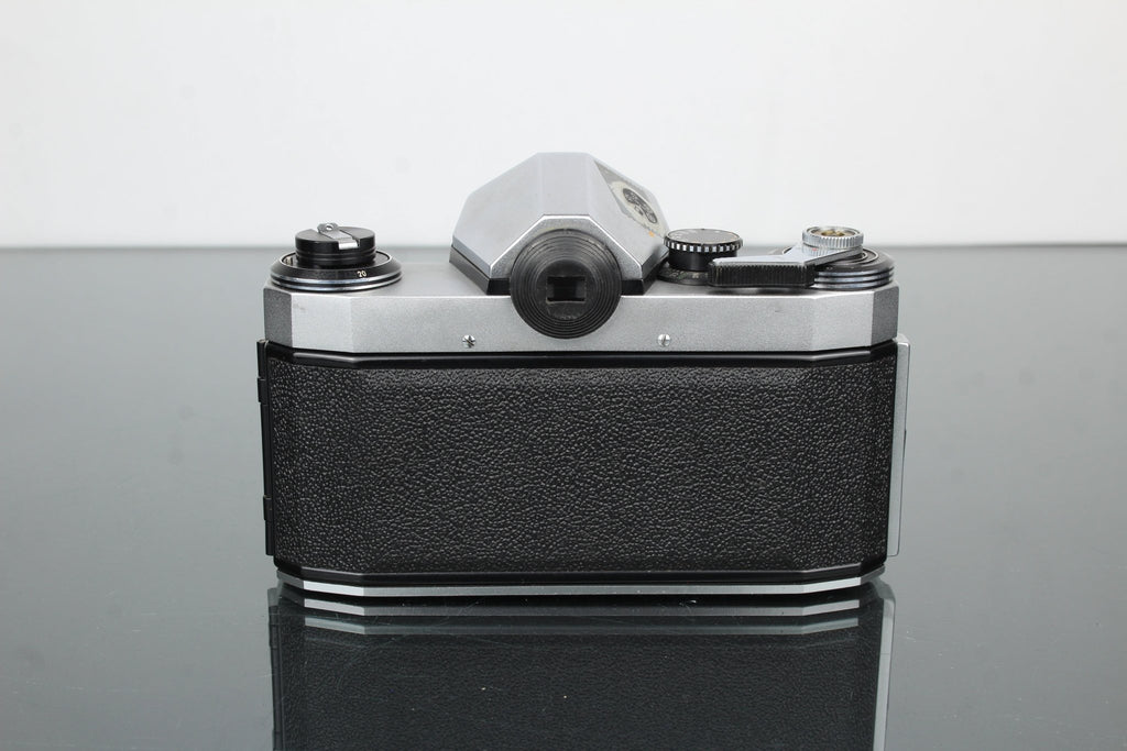 Pentor super tl + pentacon 50mm 1:1.8 - Dutch|Thrift