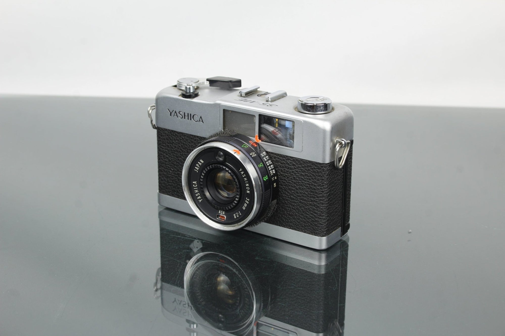 Yashica 35 - ME - Dutch|Thrift