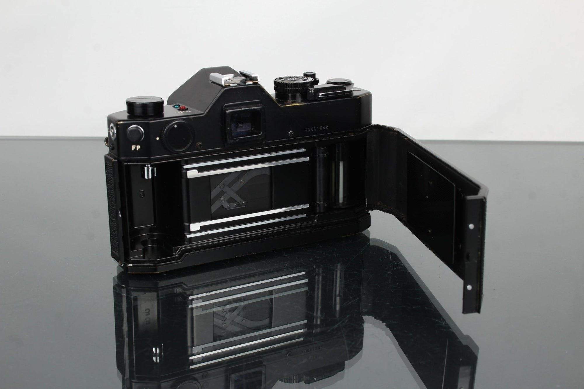 Yashica TL Electro X ITS + Oreston 1.8/50 - Dutch|Thrift